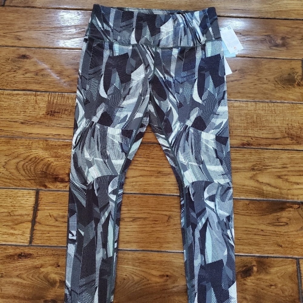 Zella Black, White & Green Patterned Leggings